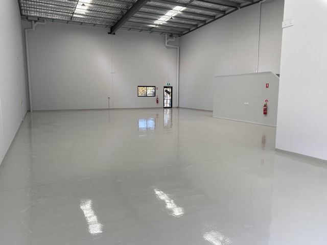 warehouse-epoxy-flooring.jpg