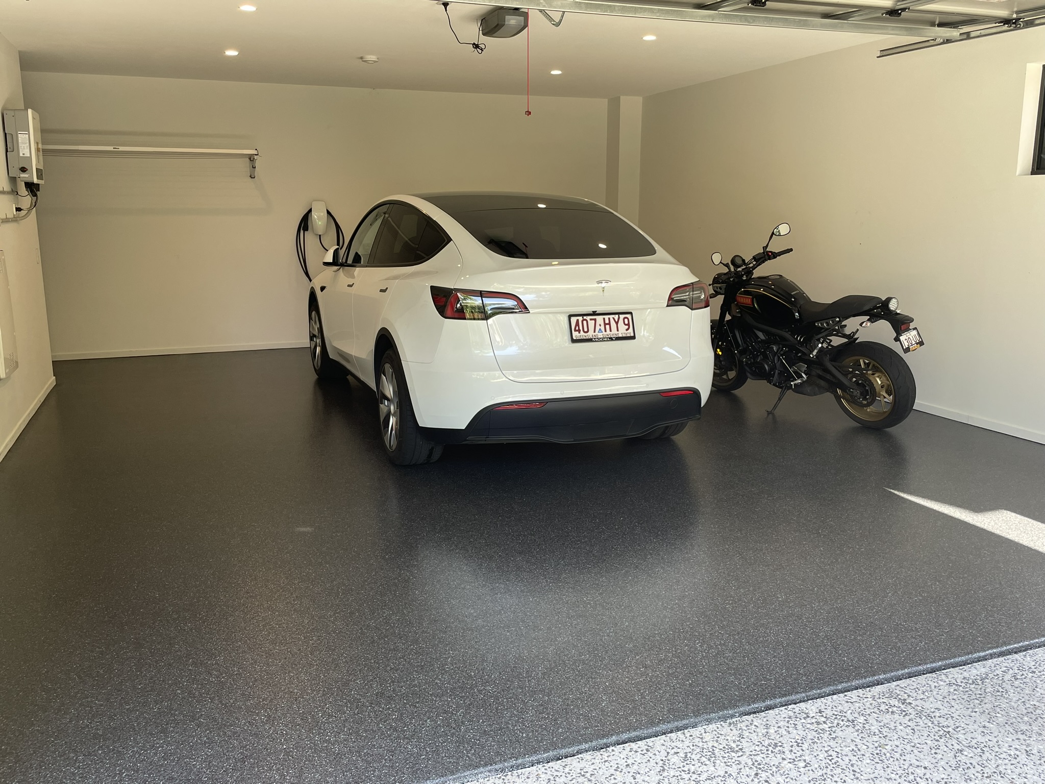 epoxy-garage-flooring-tesla.jpg